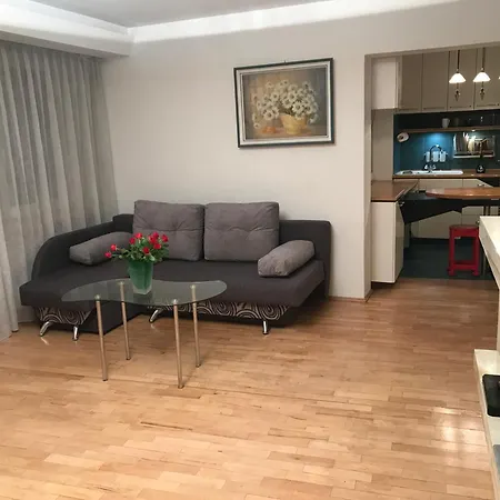 Duzy 4 Pokojowy Apartament, 3 Osobne I Salon, Do 6 Osob, Kuchnia, Lazienka, Balkon Krakau