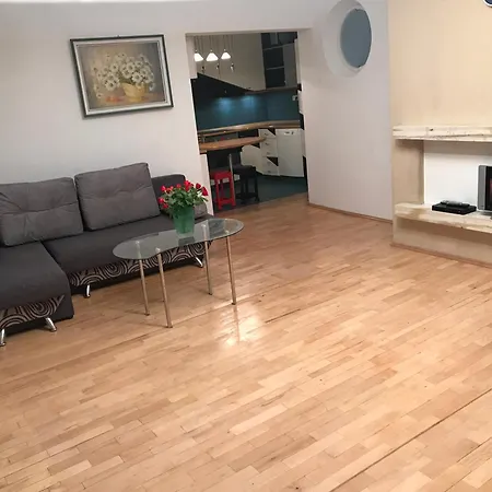 شقة Duzy 4 Pokojowy Apartament, 3 Osobne I Salon, Do 6 Osob, Kuchnia, Lazienka, Balkon *