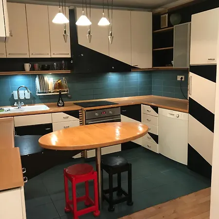 Duzy 4 Pokojowy Apartament, 3 Osobne I Salon, Do 6 Osob, Kuchnia, Lazienka, Balkon شقة *