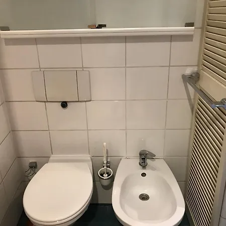 Duzy 4 Pokojowy Apartament, 3 Osobne I Salon, Do 6 Osob, Kuchnia, Lazienka, Balkon شقة